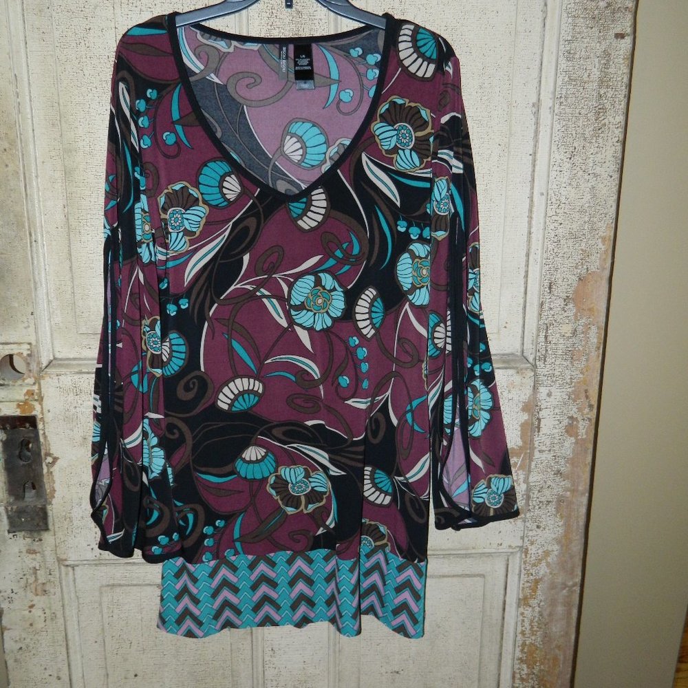 Bisou Bisou Flare Slit Sleeve Dress Size L (BB-23)